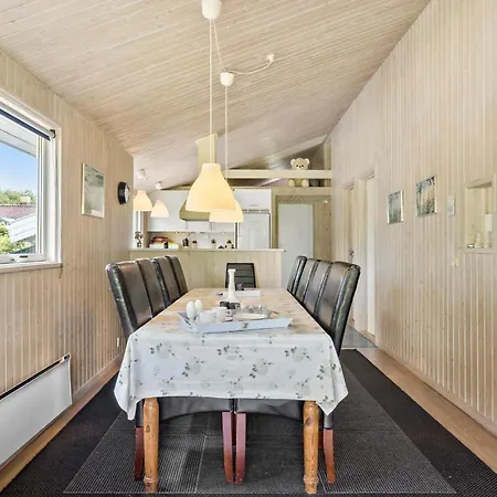 Semesterbostad Udsigten Iv *